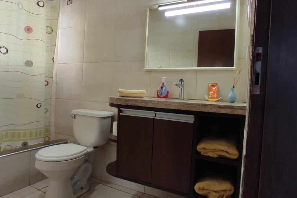 Departamento entre feria barrio lindo y Cumavi