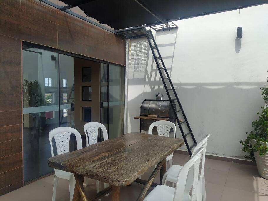 Departamento entre feria barrio lindo y Cumavi