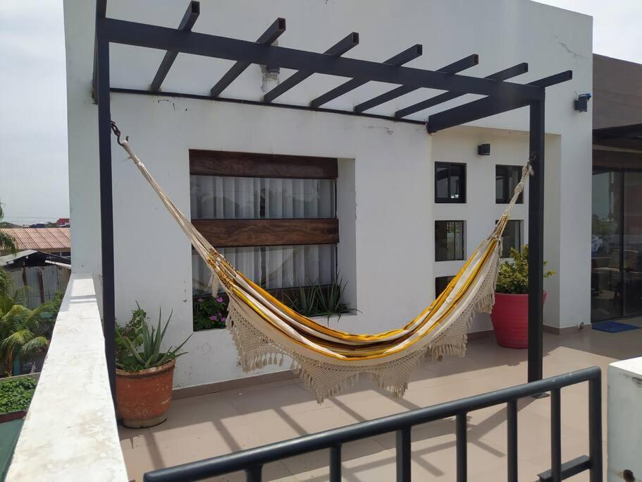 Departamento entre feria barrio lindo y Cumavi