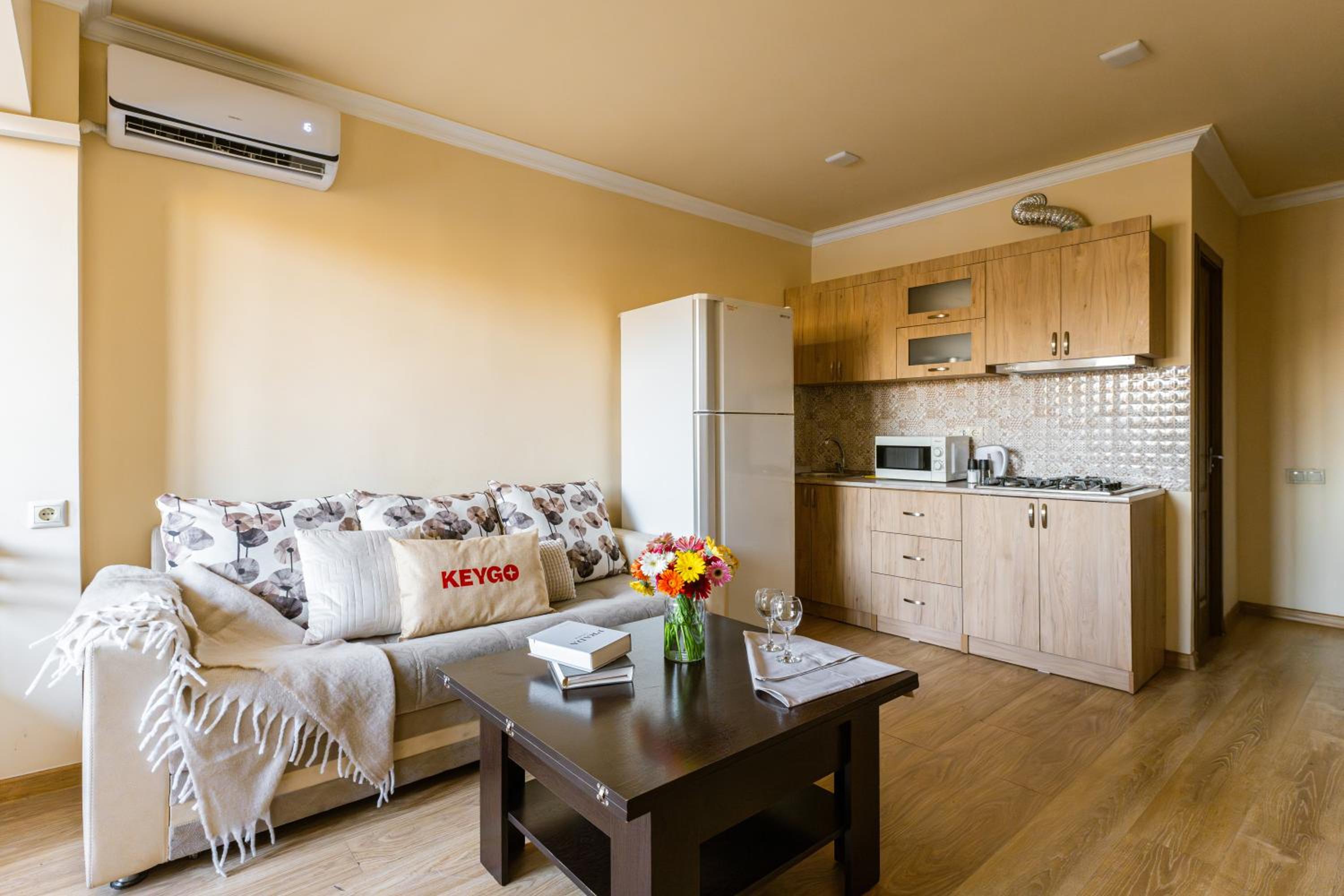 1BR Apt Near Opera City Center by Keygo 90