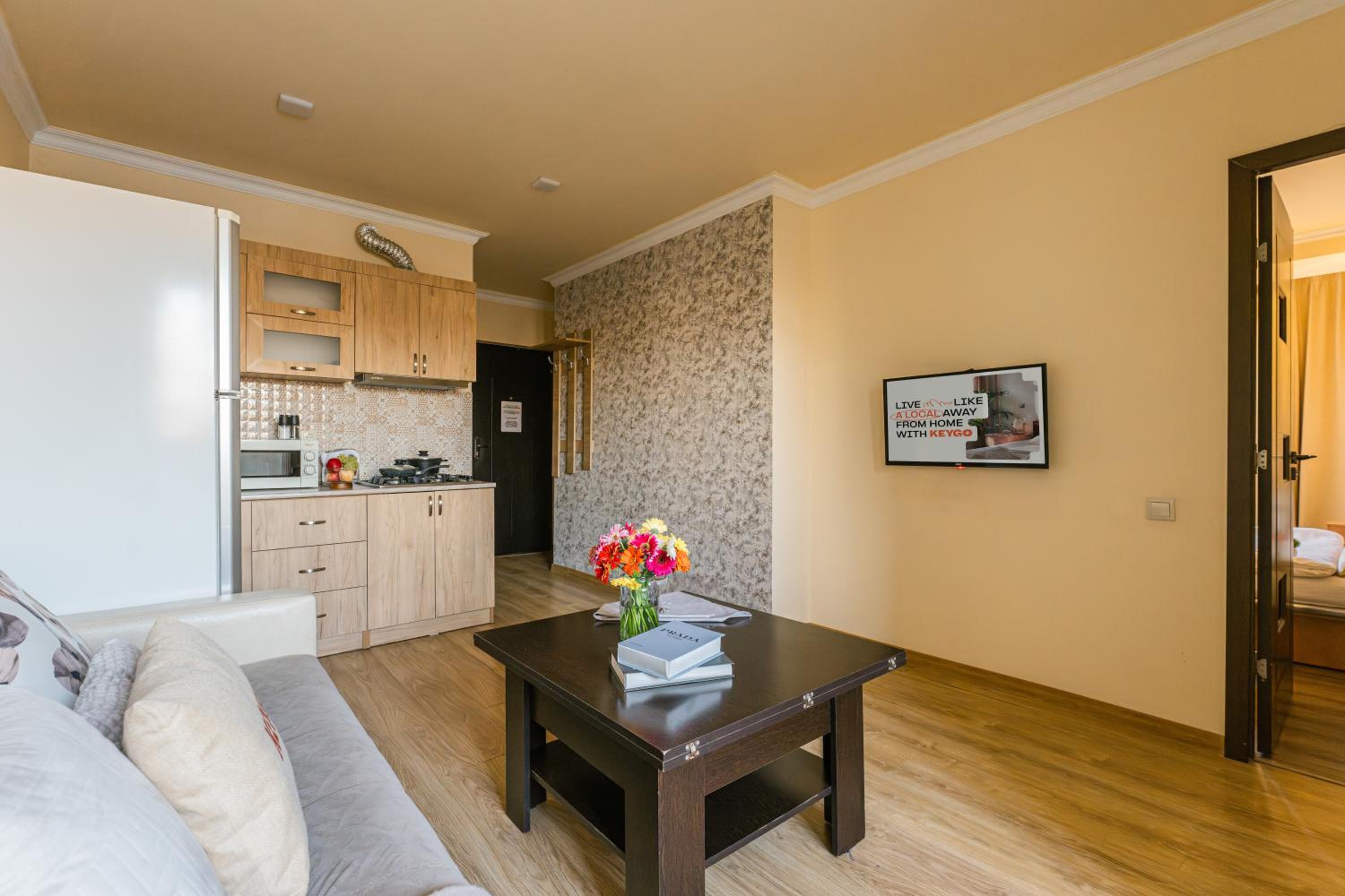 1BR Apt Near Opera City Center by Keygo 90