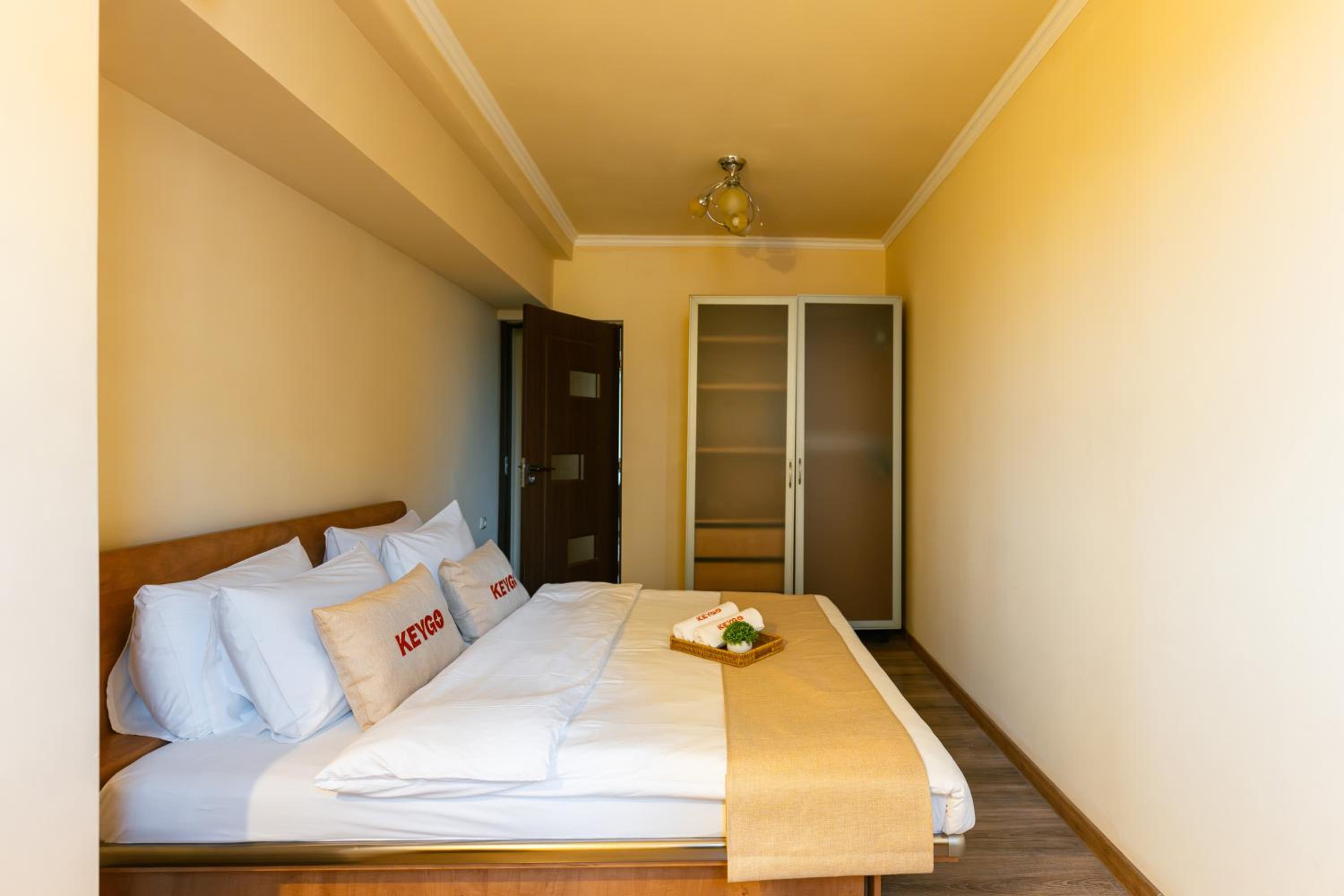 1BR Apt Near Opera City Center by Keygo 90