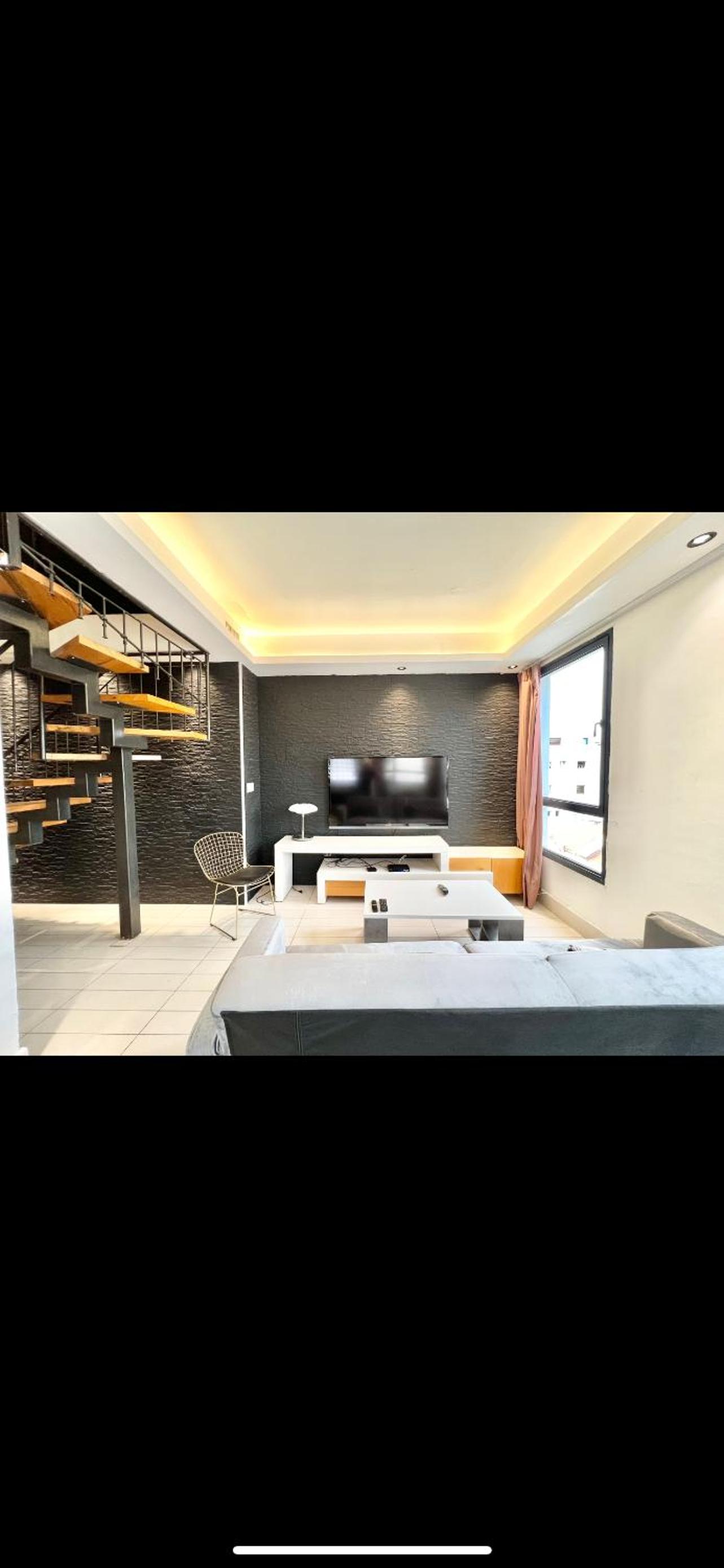 3Bedroom Suite 10 with Balcony and shelter view 4