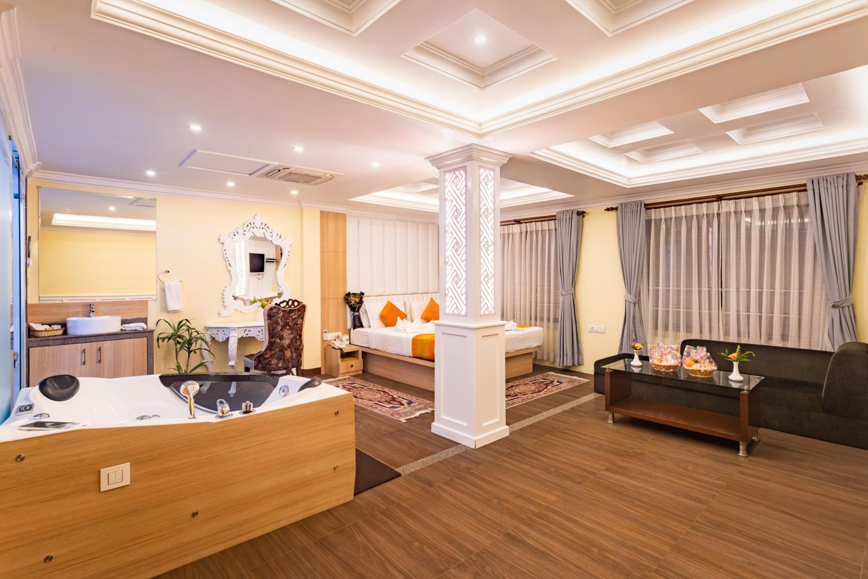 Yellow Pagoda Hotel