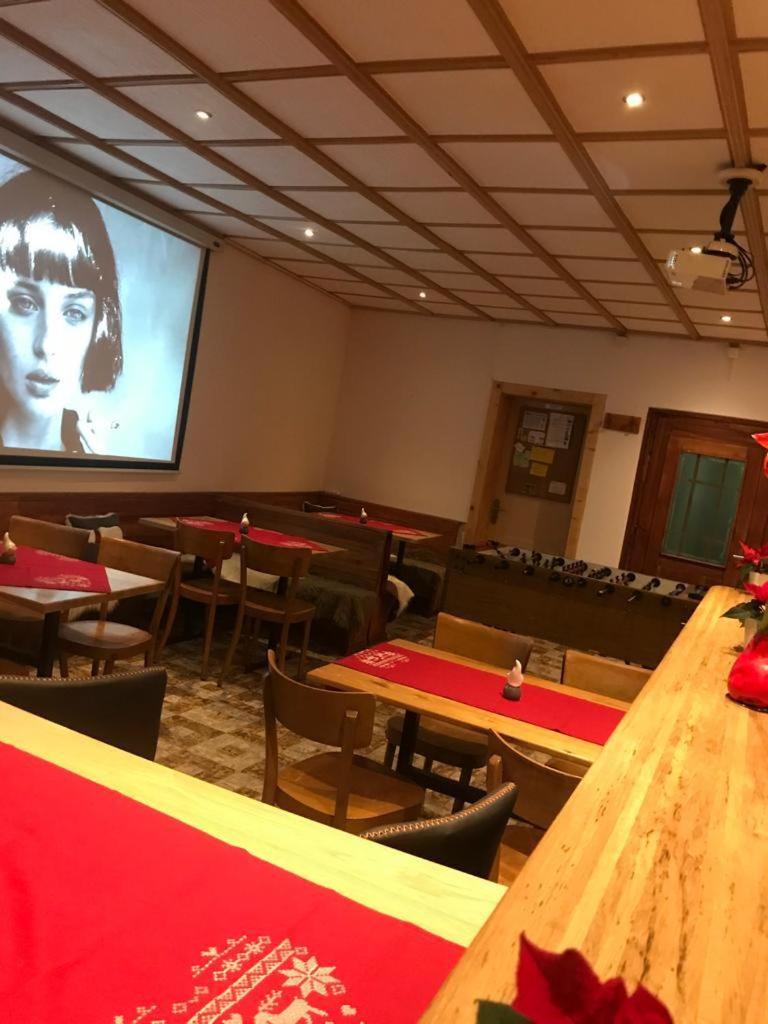 Auberge Restaurant les Aiguilles Rouges