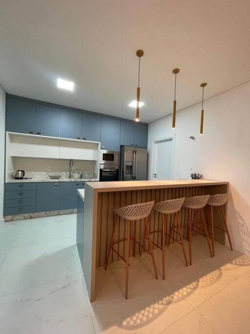 Luxo e Conforto próximo ao mar com 3 suítes