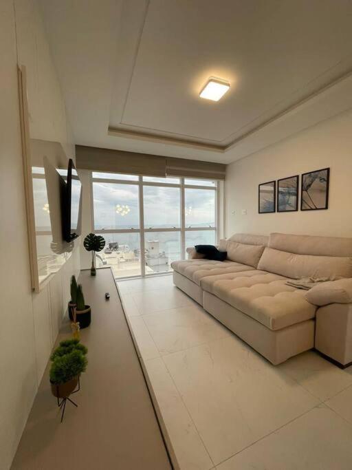 Luxo e Conforto próximo ao mar com 3 suítes