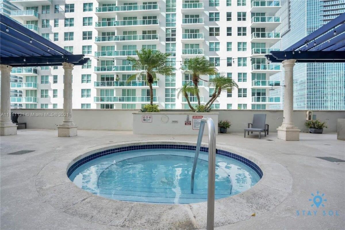 Confortable Apartment with pool and gym