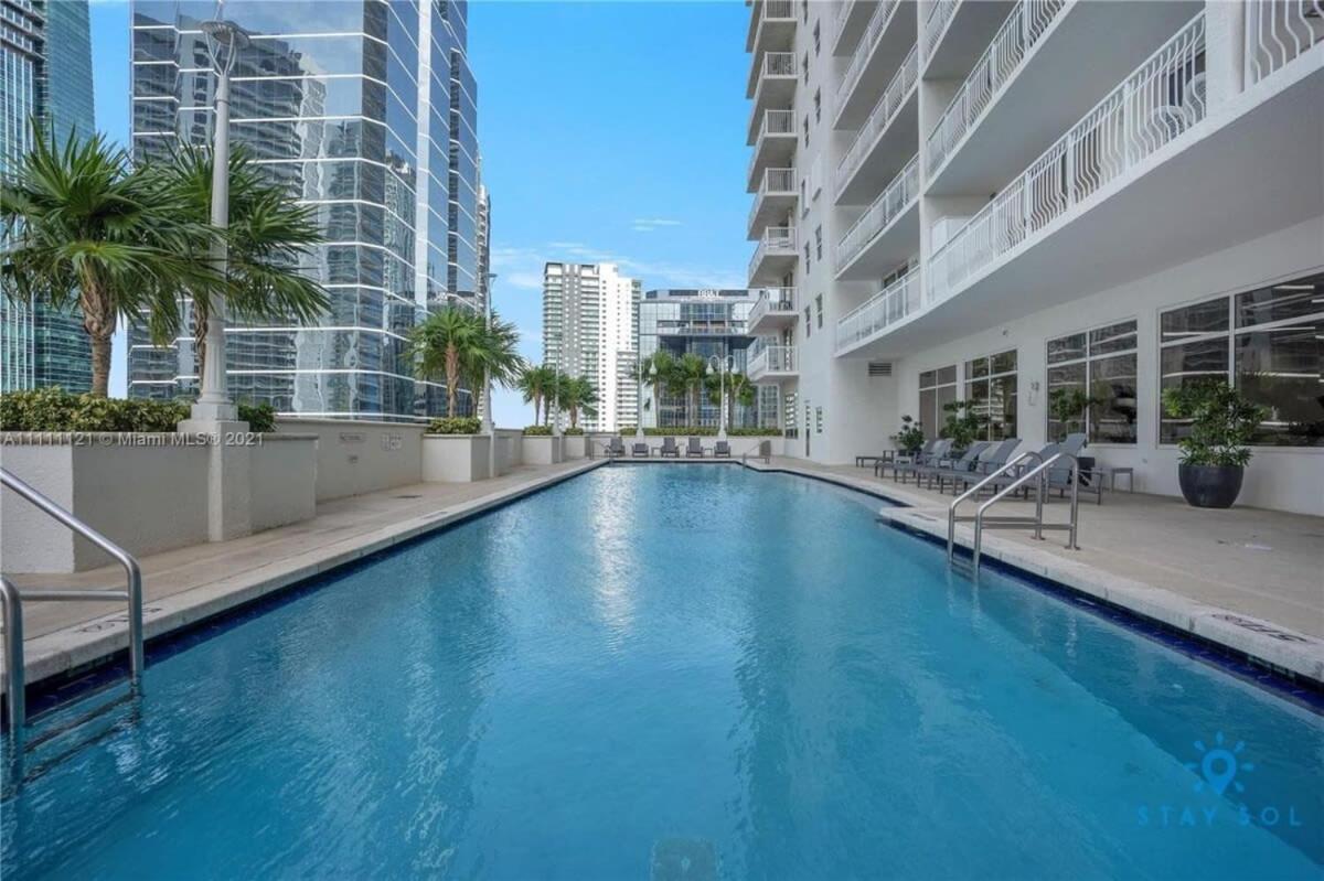 Confortable Apartment with pool and gym