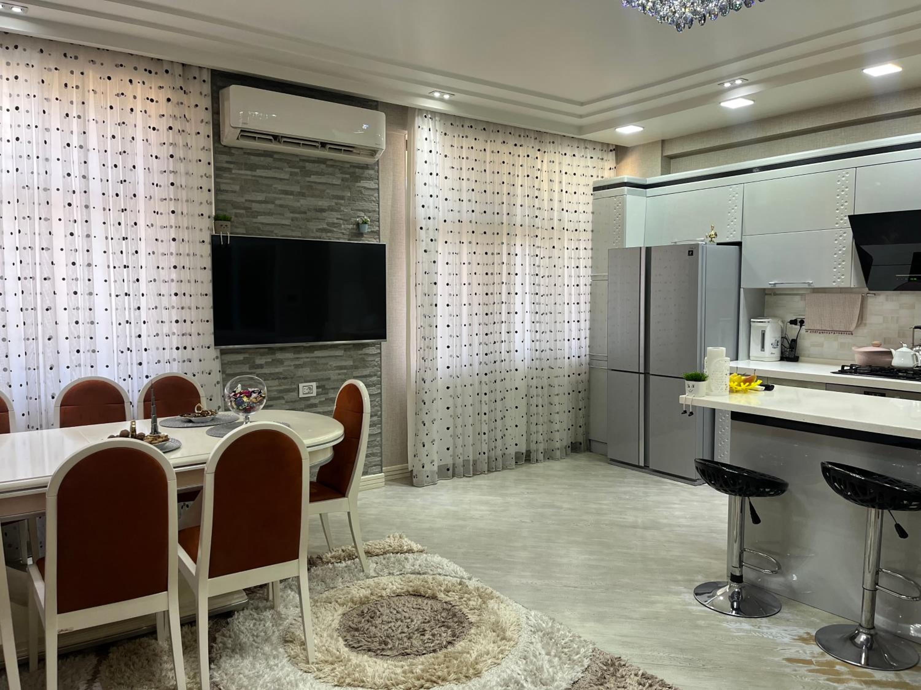 Centrally located house, within walking distance to everywhere