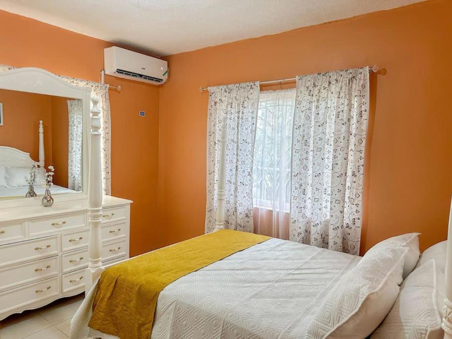 Satin Dreams Jamaica