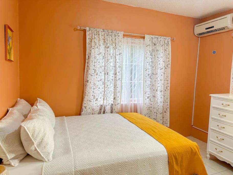 Satin Dreams Jamaica