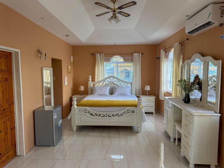 Satin Dreams Jamaica