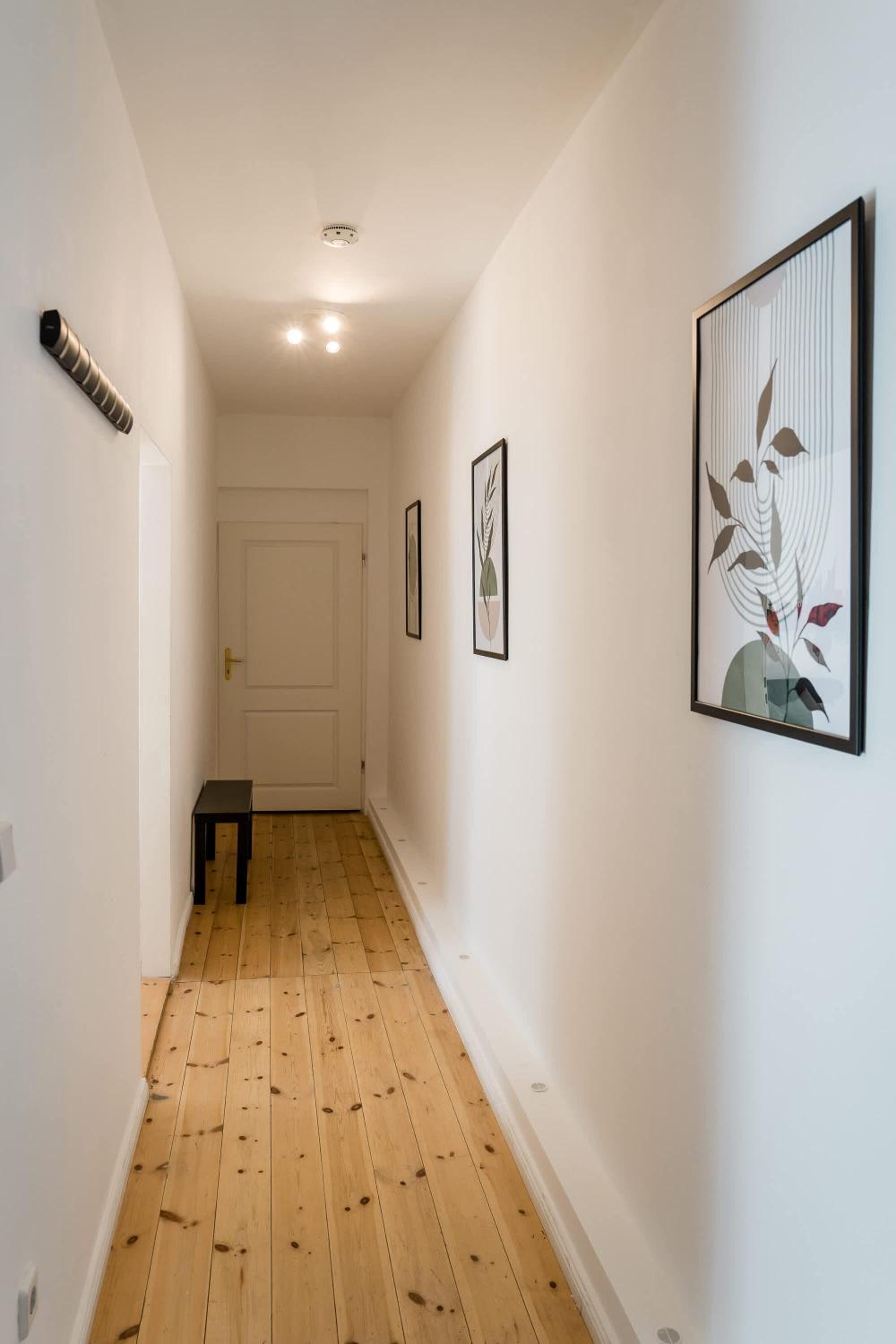 LUXURY at Rosenthaler Platz