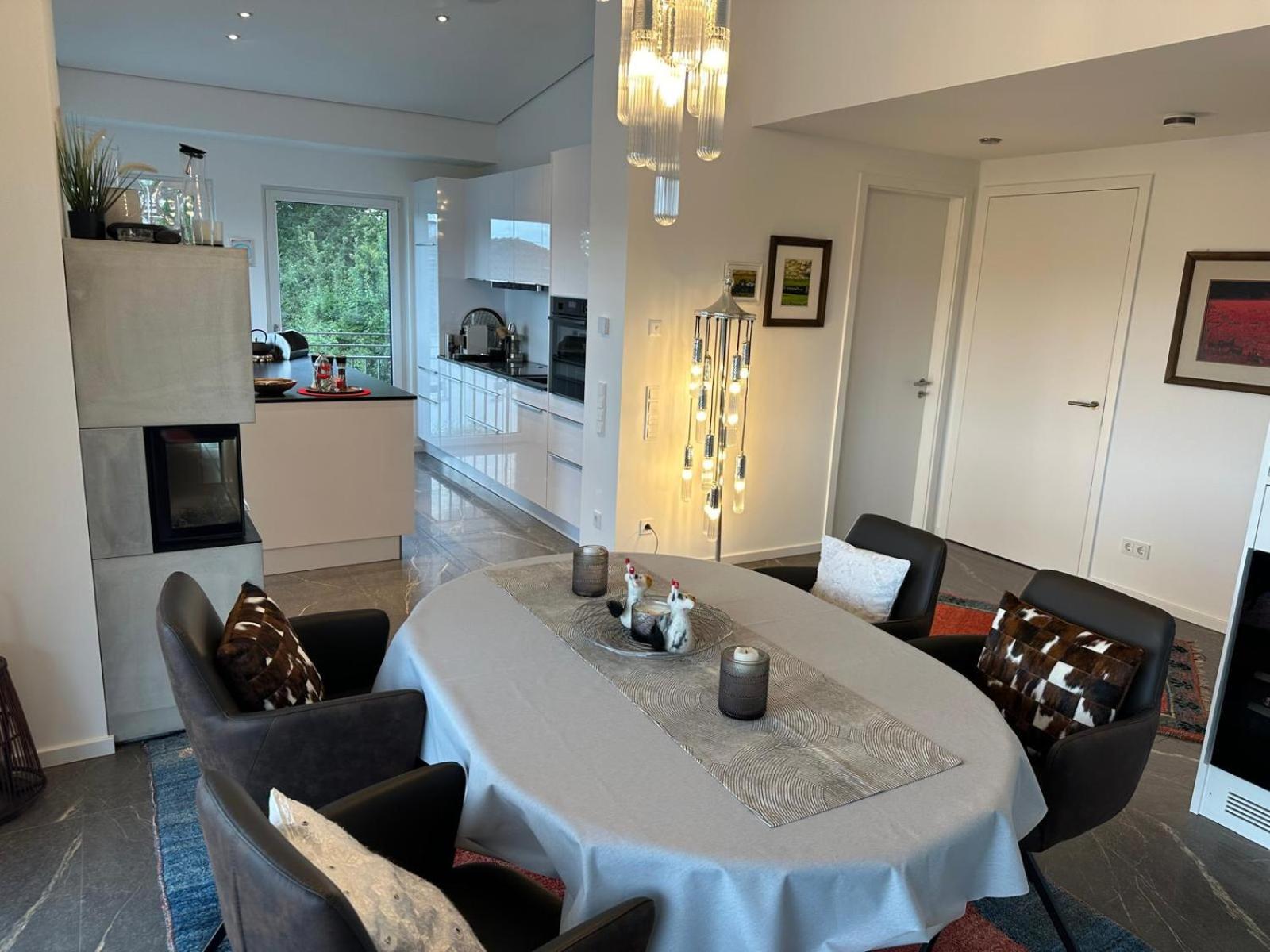 Ferienwohnung - Penthauswohnung Albblick, traumhafter Ausblick, ruhige Lage