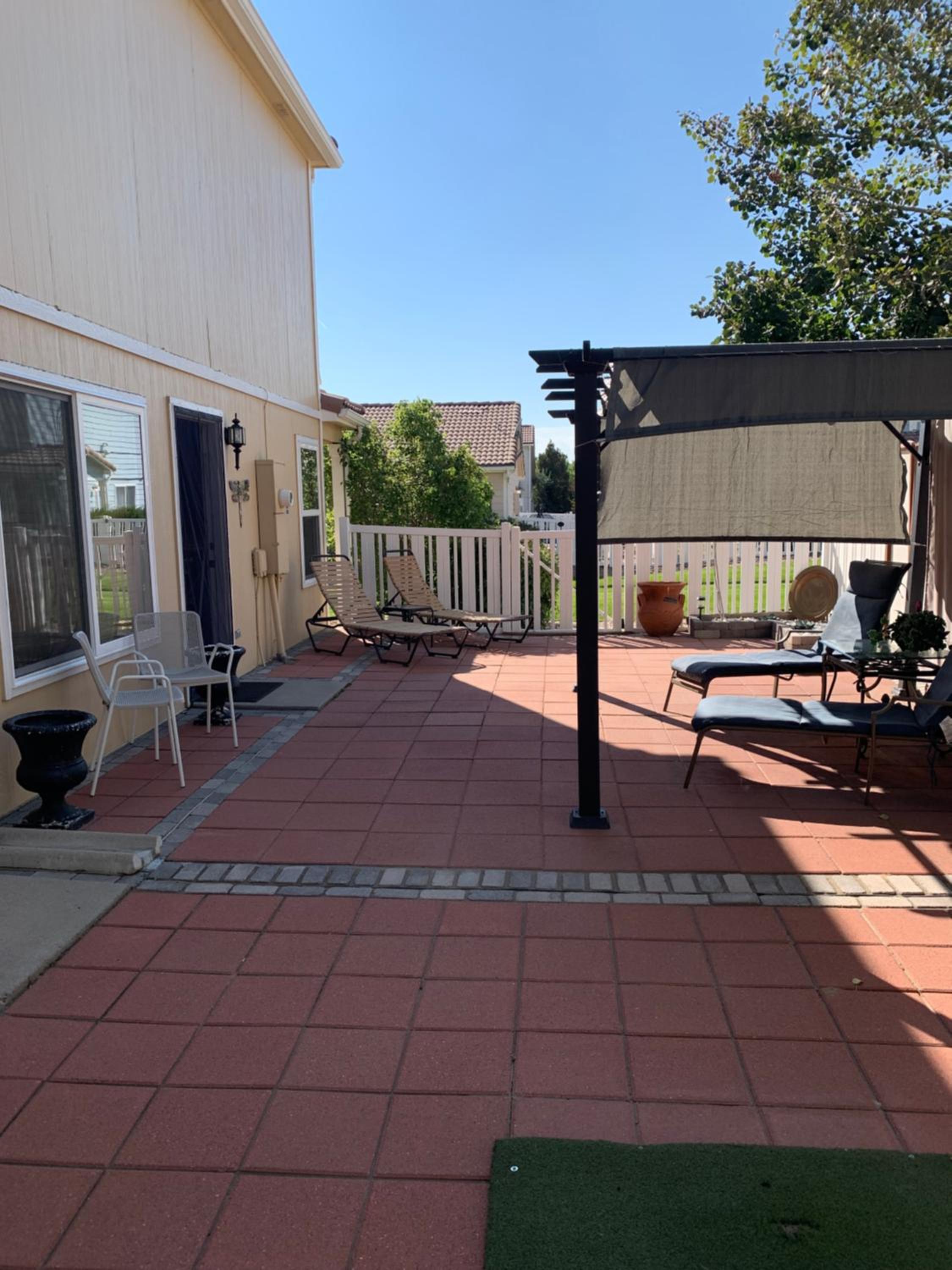 Charming 3 bed 3 bath home, super cozy, close to DIA