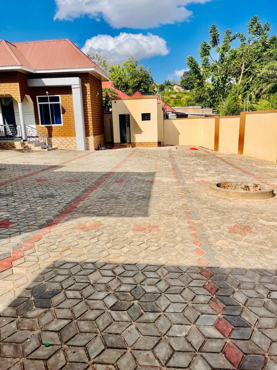 Airport Haven, Private Home near Julius Nyerere International Airport view 2