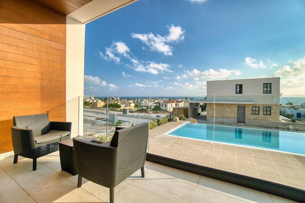 Starry Bay luxury home