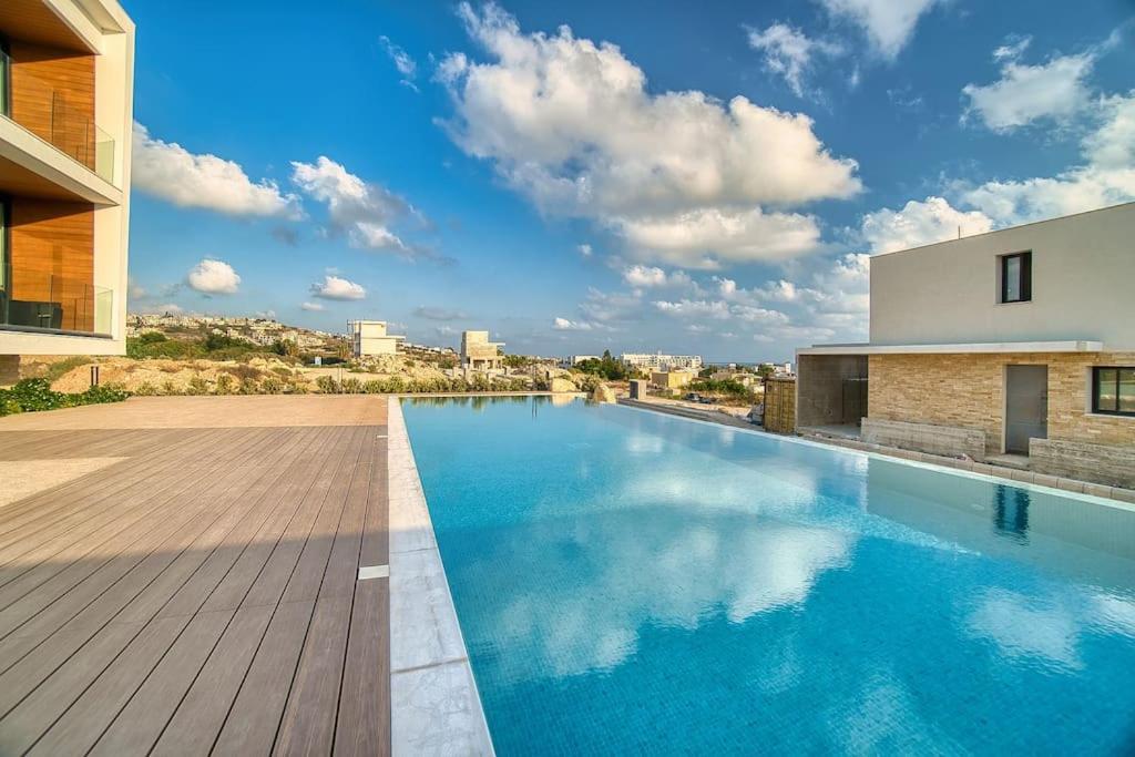 Starry Bay luxury home