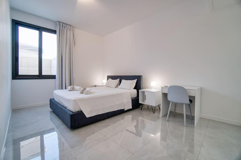 Starry Bay luxury home