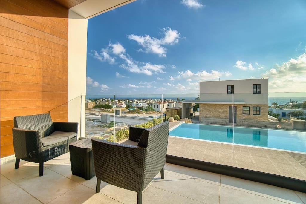 Starry Bay luxury home