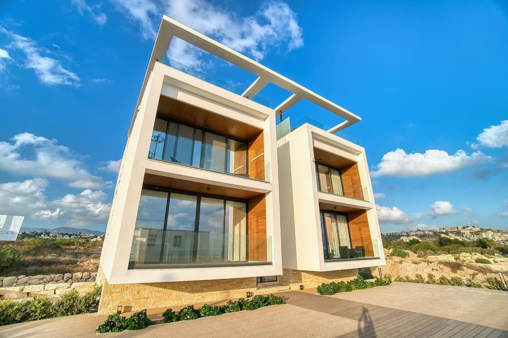 Starry Bay luxury home