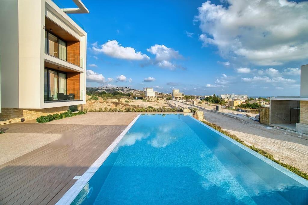 Starry Bay luxury home