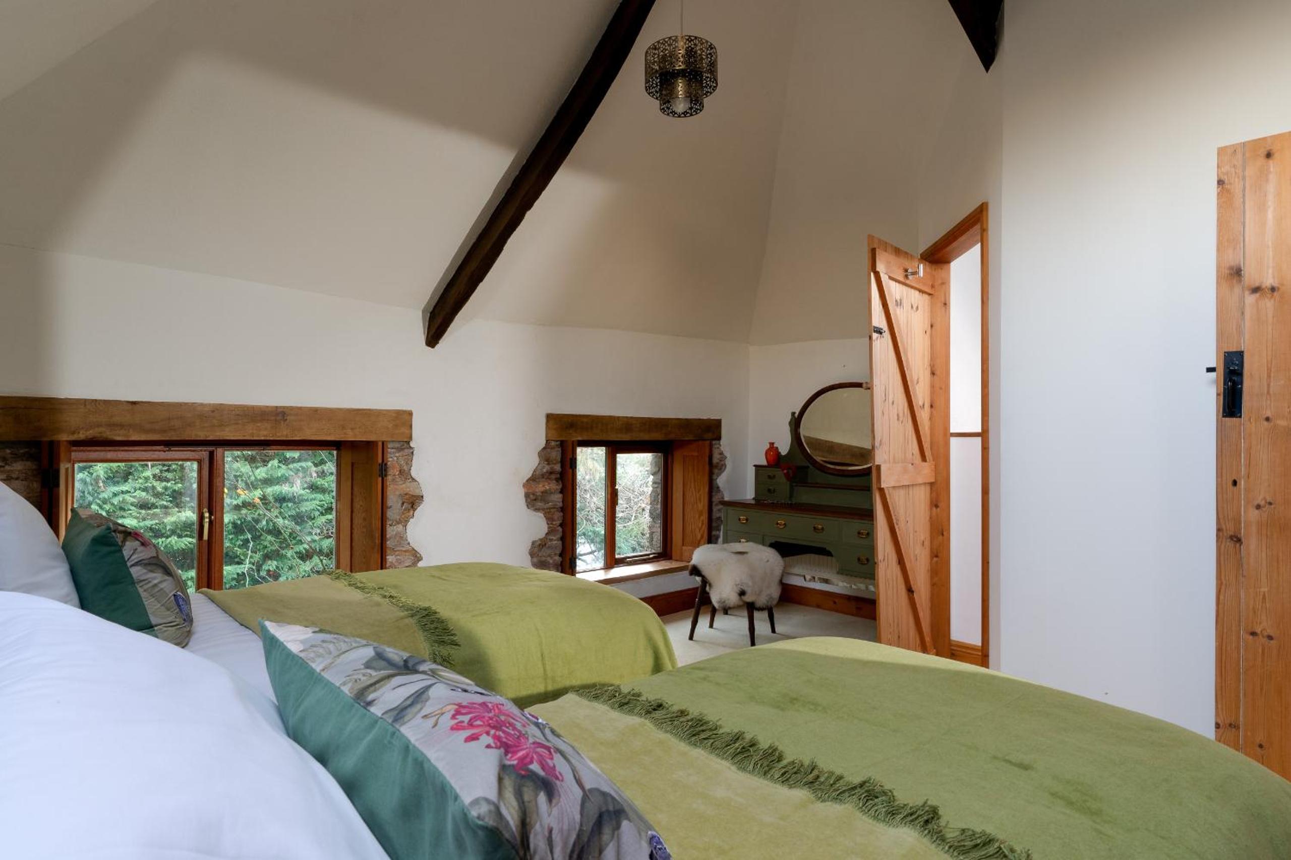 The Old Coach House - Converted barn with private garden parking and fireplace view 3