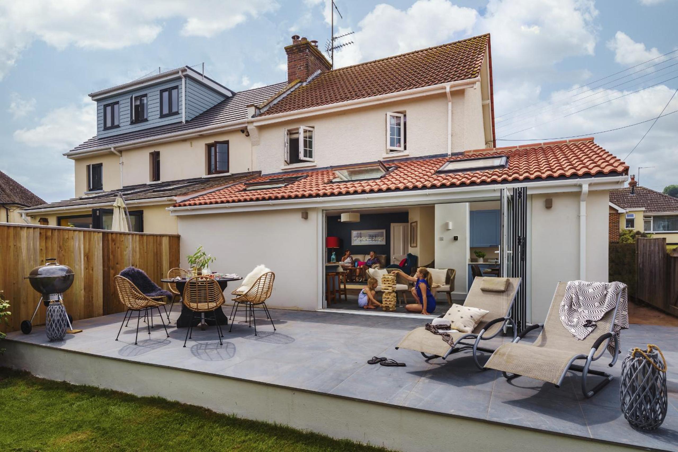 Littlefields - With hot tub, garden, private parking and short walk to beach view 3