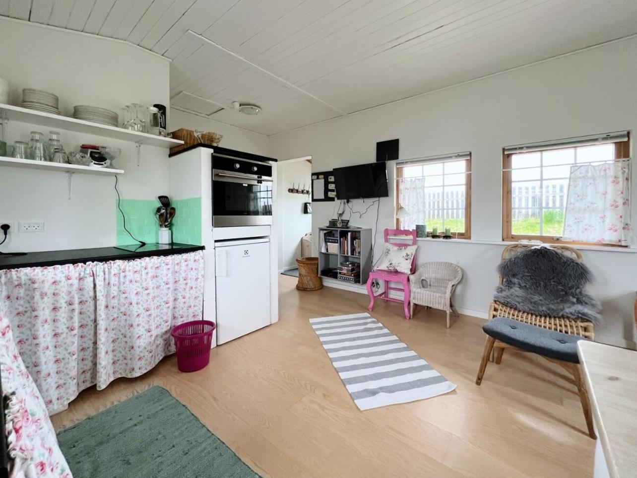 Cosy Two-bedroom Cottage In Lovely Surroundings