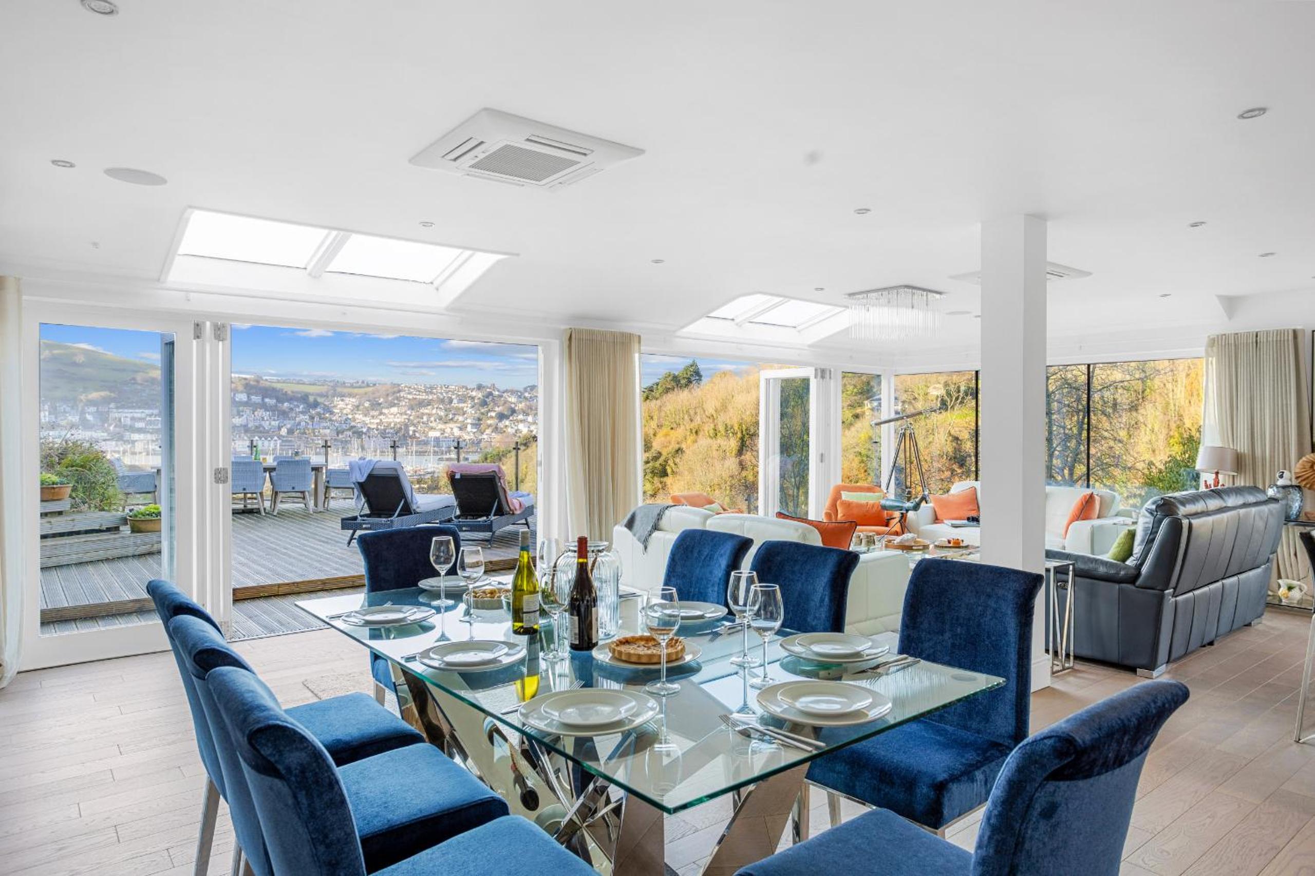 Homefield - Chic charm with unrivalled river views