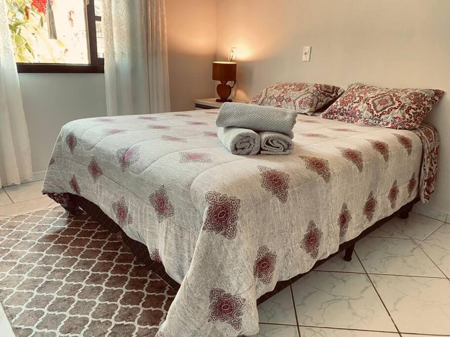 Casa espaçosa com churrasqueira