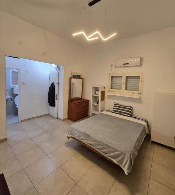 Arlozorov 66 - apartment studio view 5