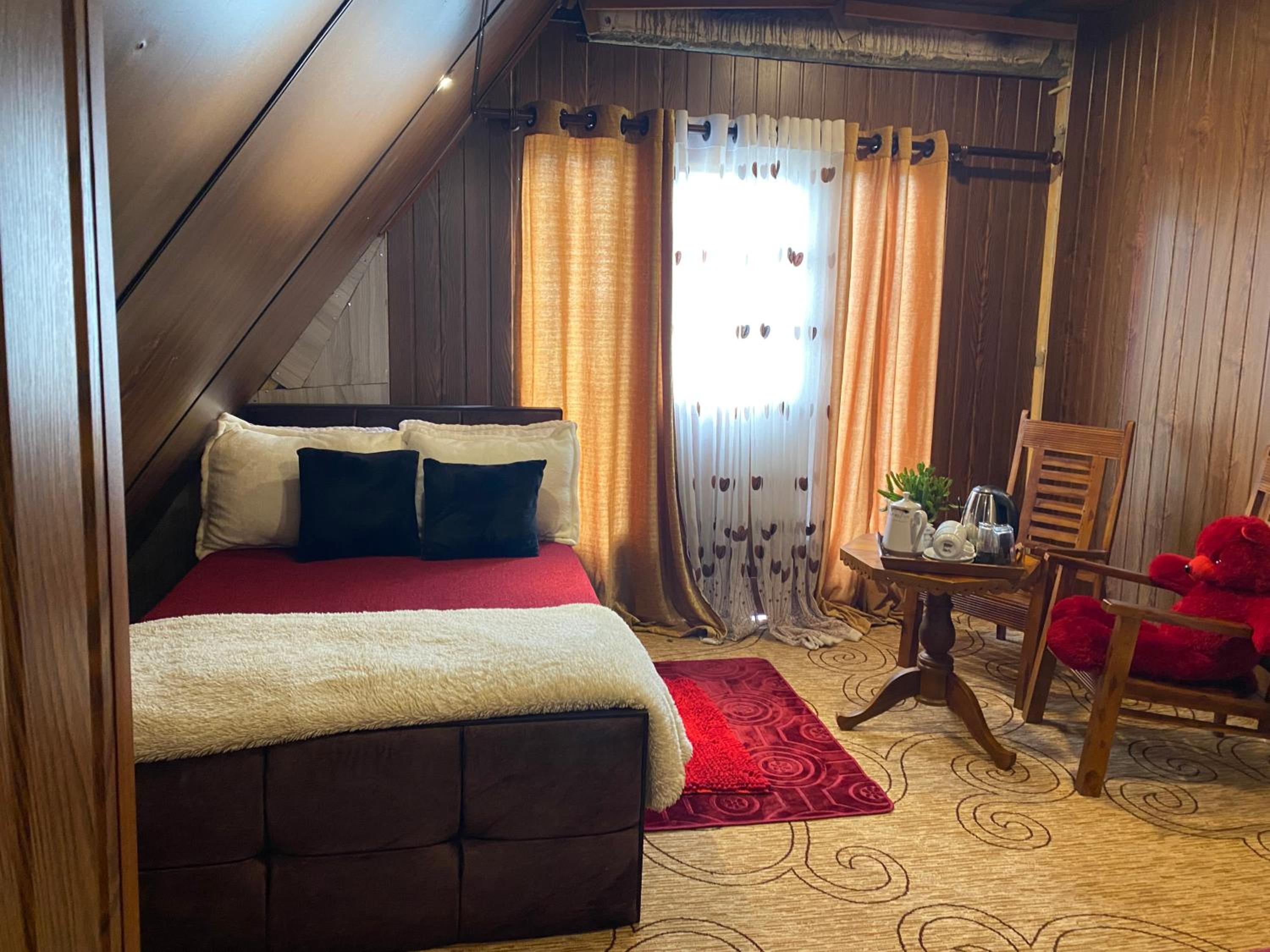 Keena wood cabin view 5