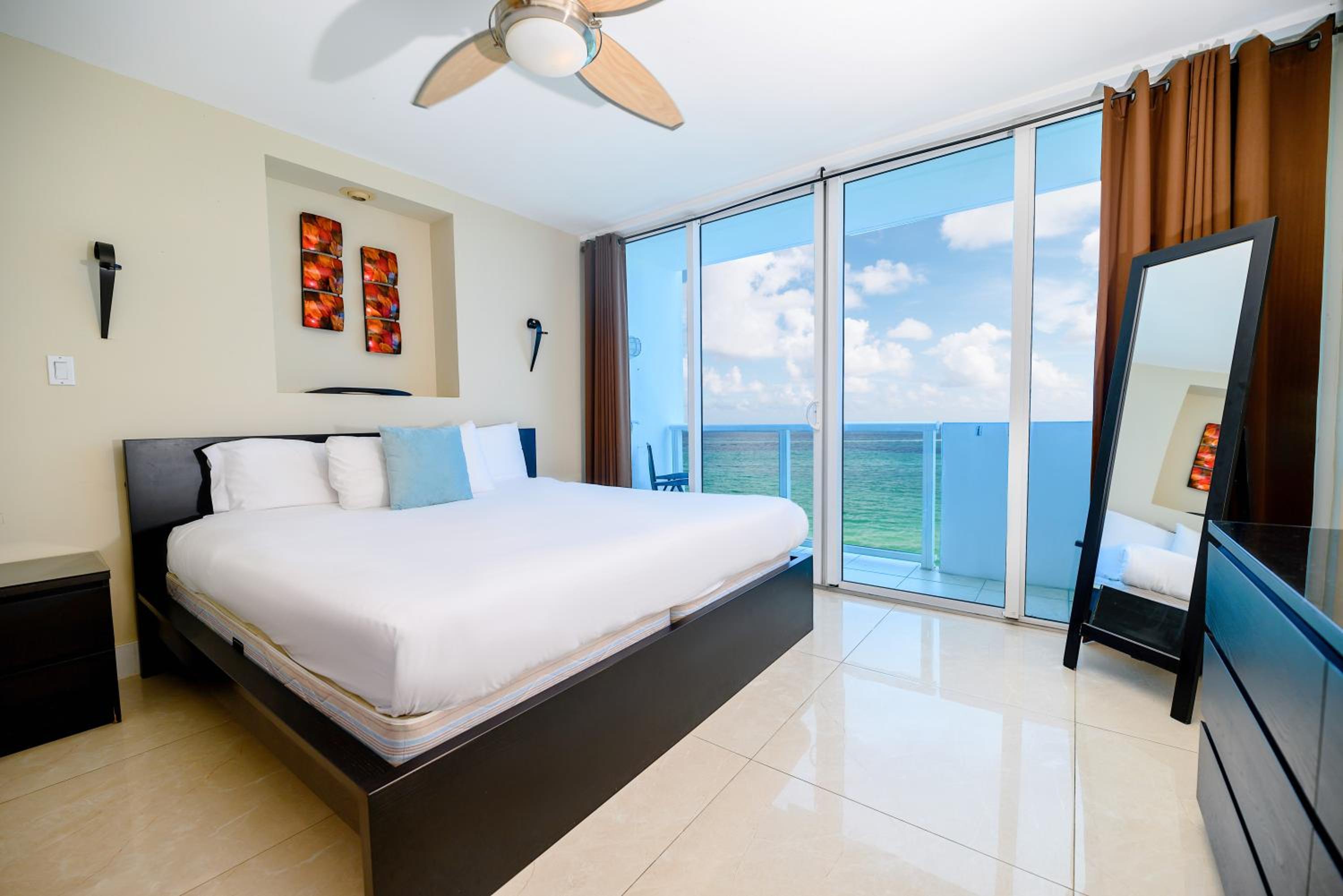 SeaStays-Miami Beach Apartments