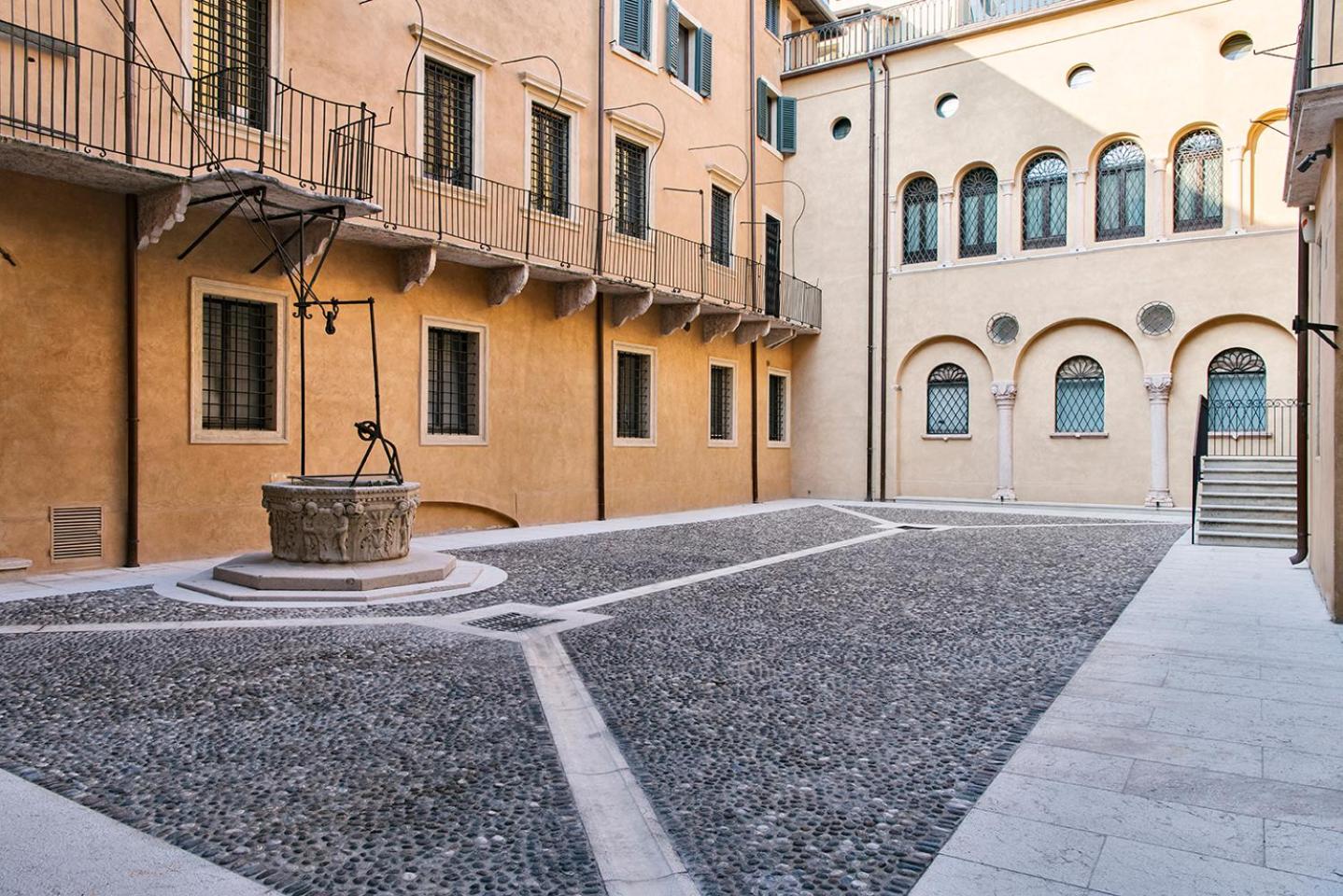 Palazzo Confalonieri da Lisca