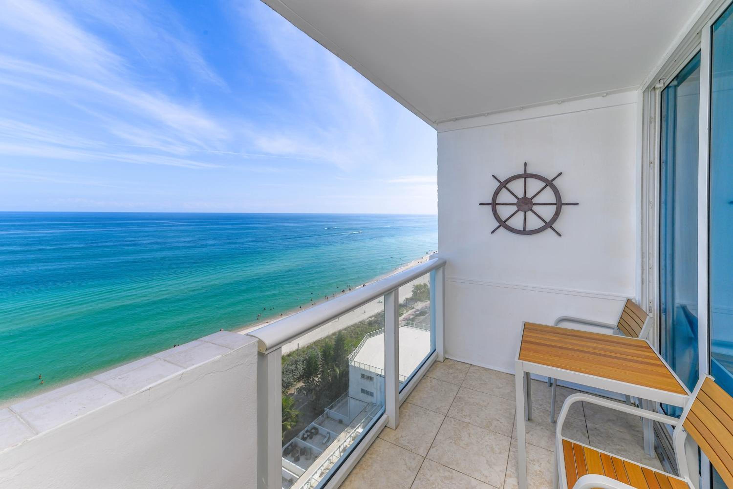 SeaStays-Miami Beach Apartments