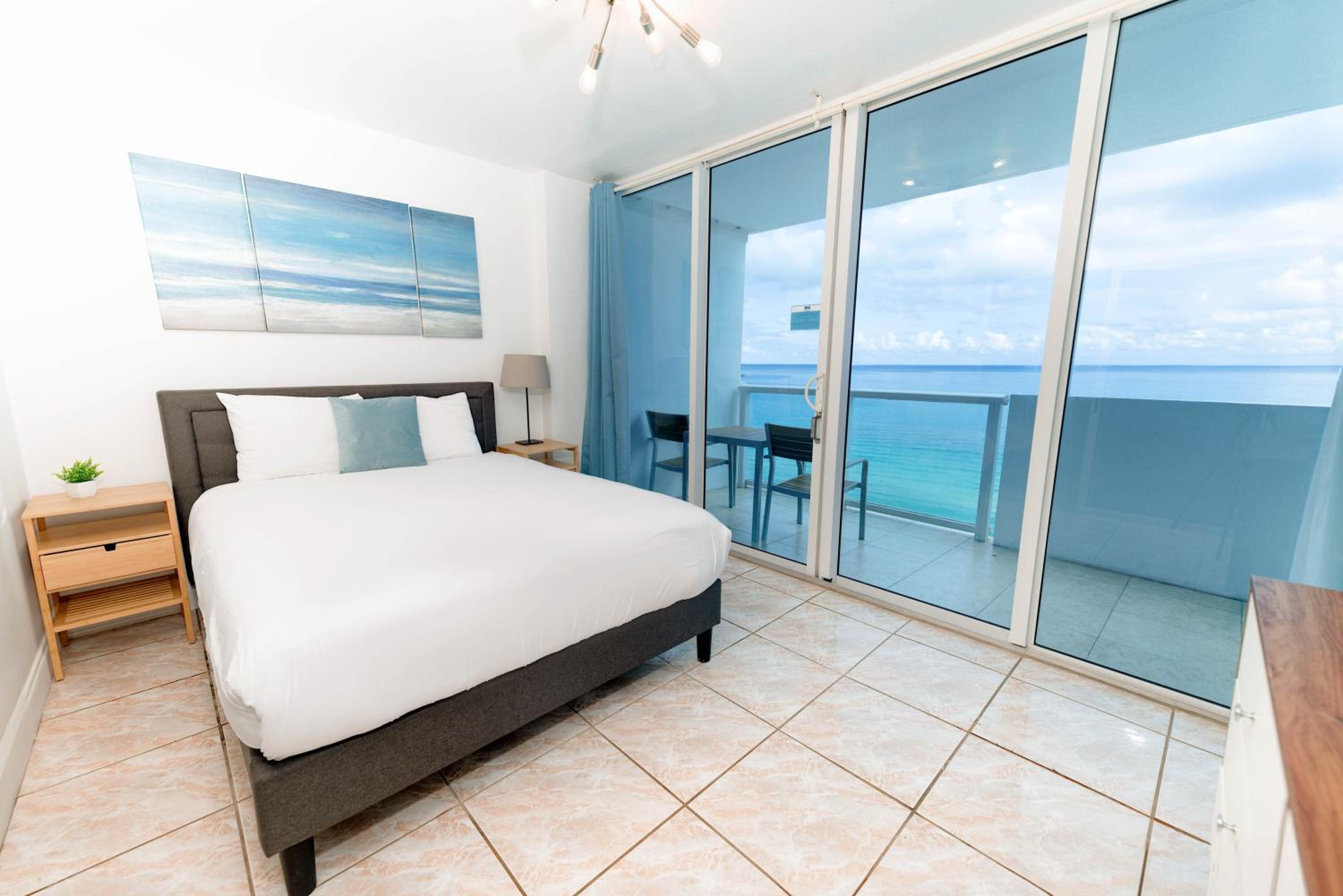 SeaStays-Miami Beach Apartments