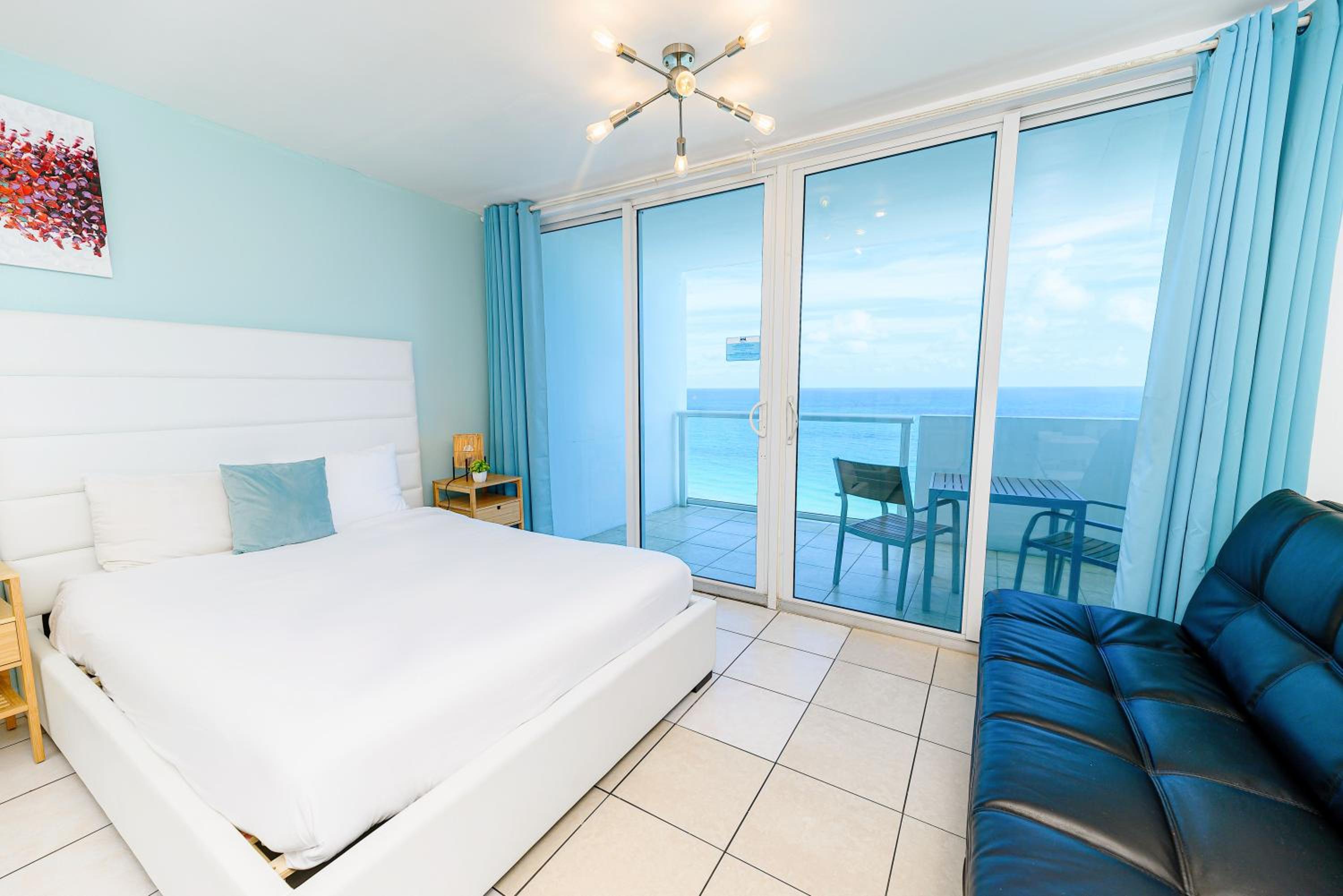 SeaStays-Miami Beach Apartments
