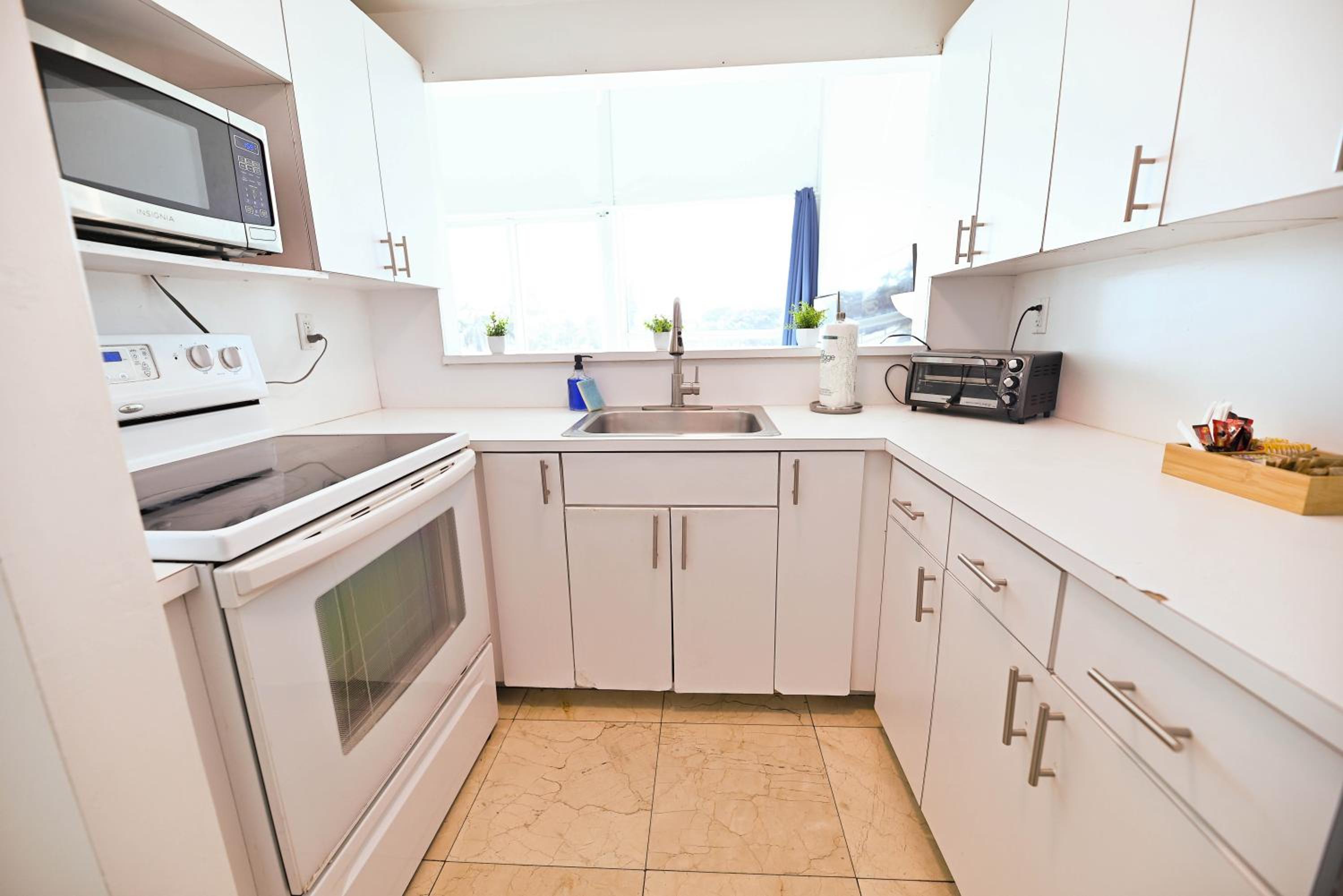 SeaStays-Miami Beach Apartments