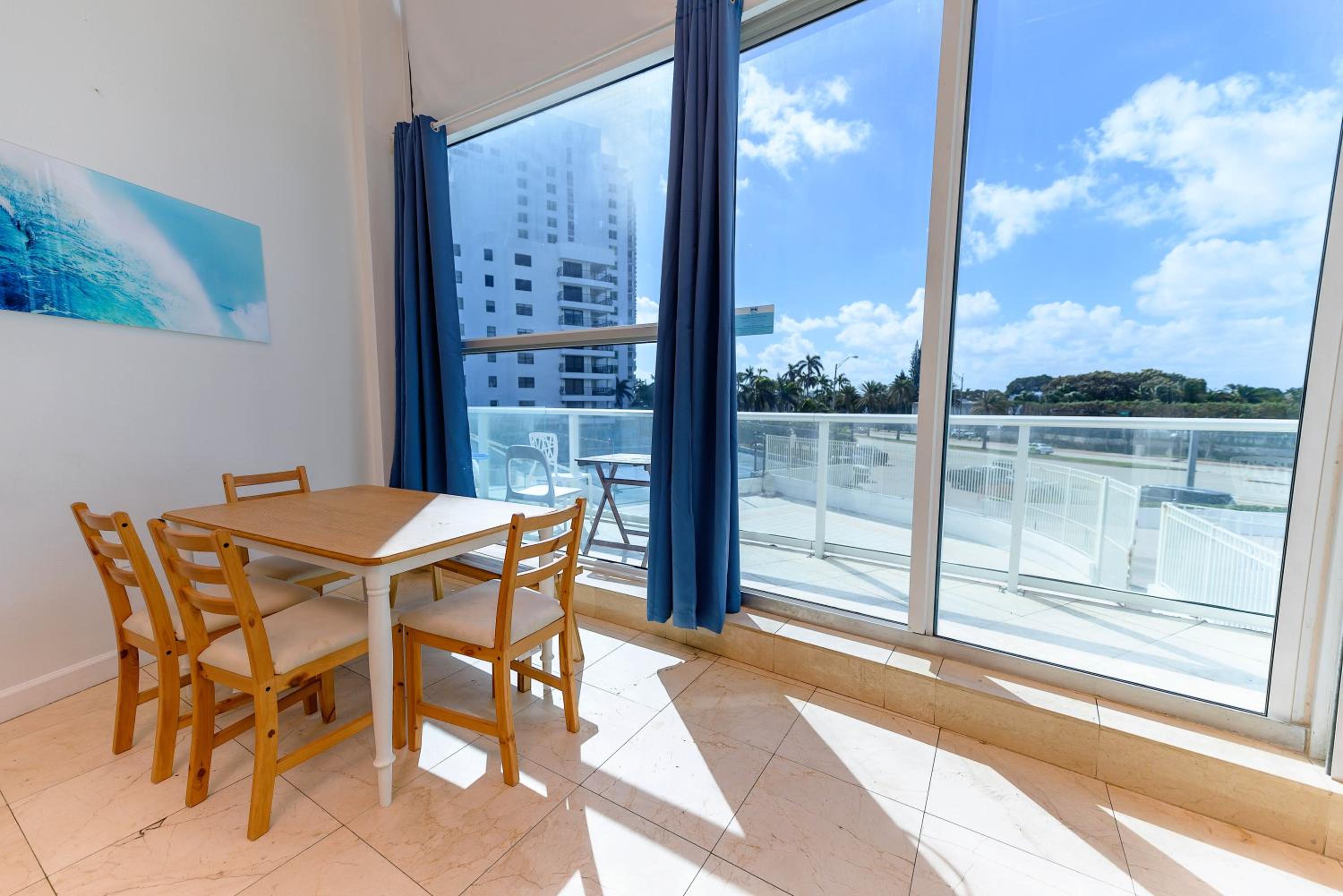SeaStays-Miami Beach Apartments