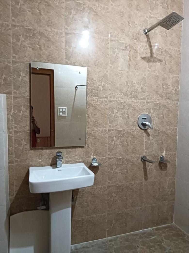 HOTEL ROSHAN REGENCY By seraj heritage