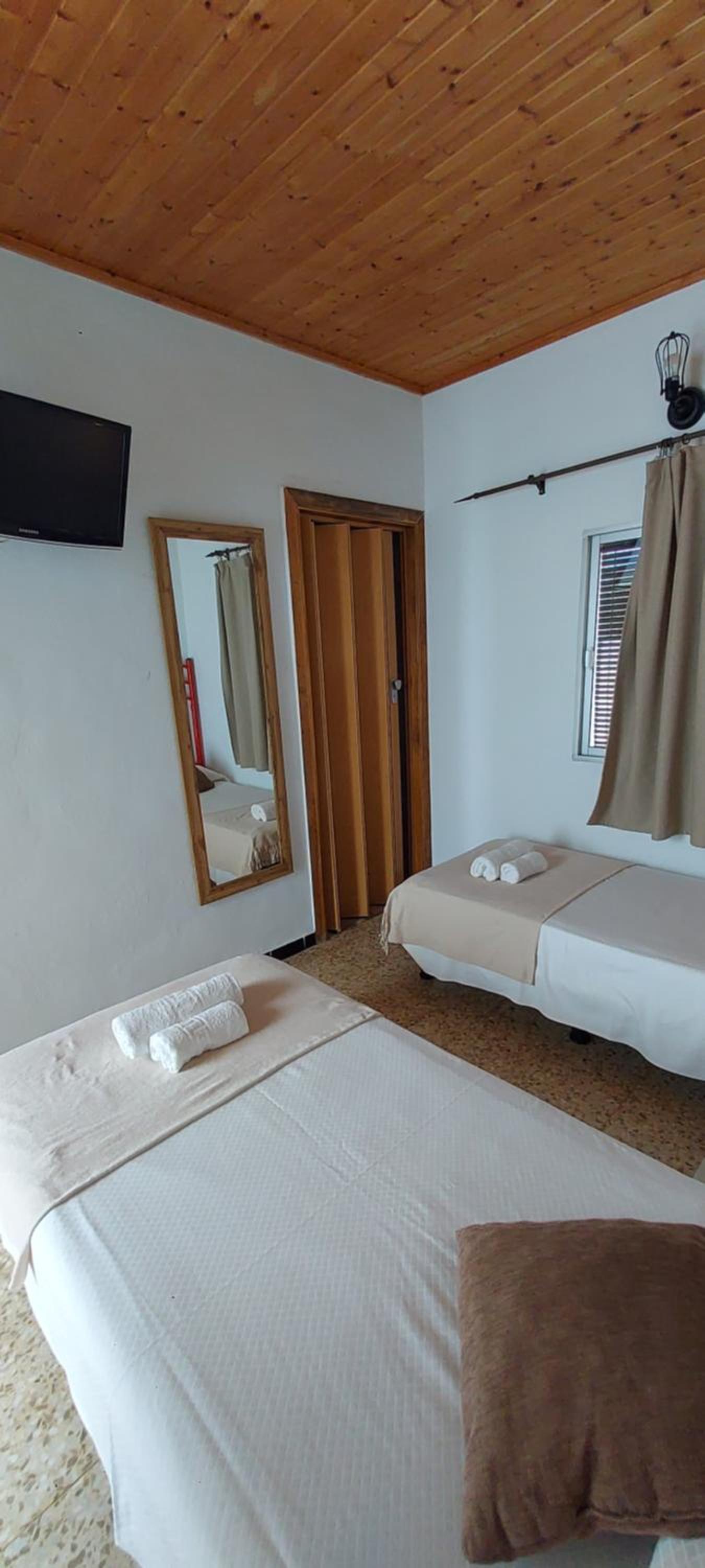 Rocio Rooms