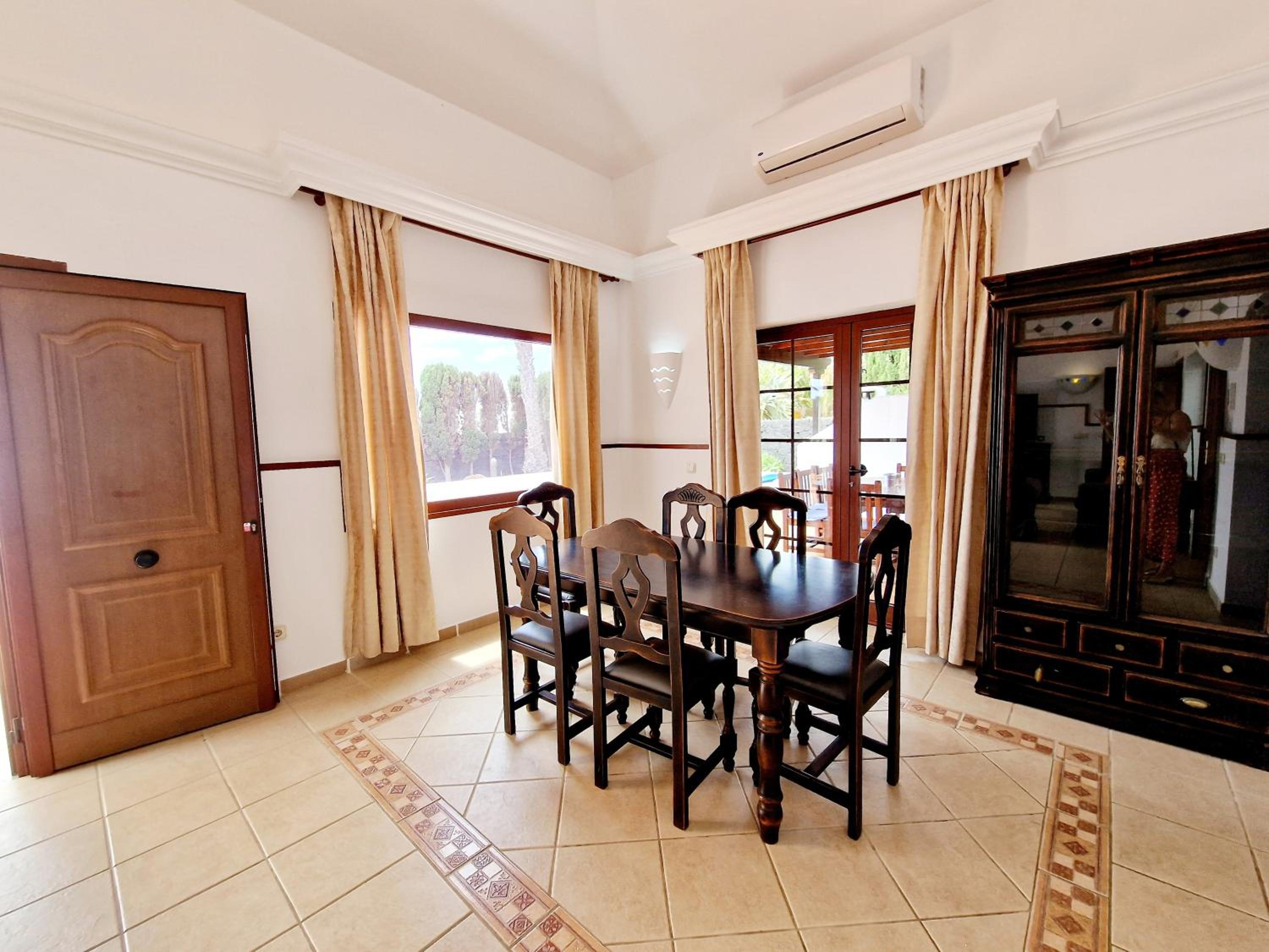 Villa Marta con piscina privada climatizada