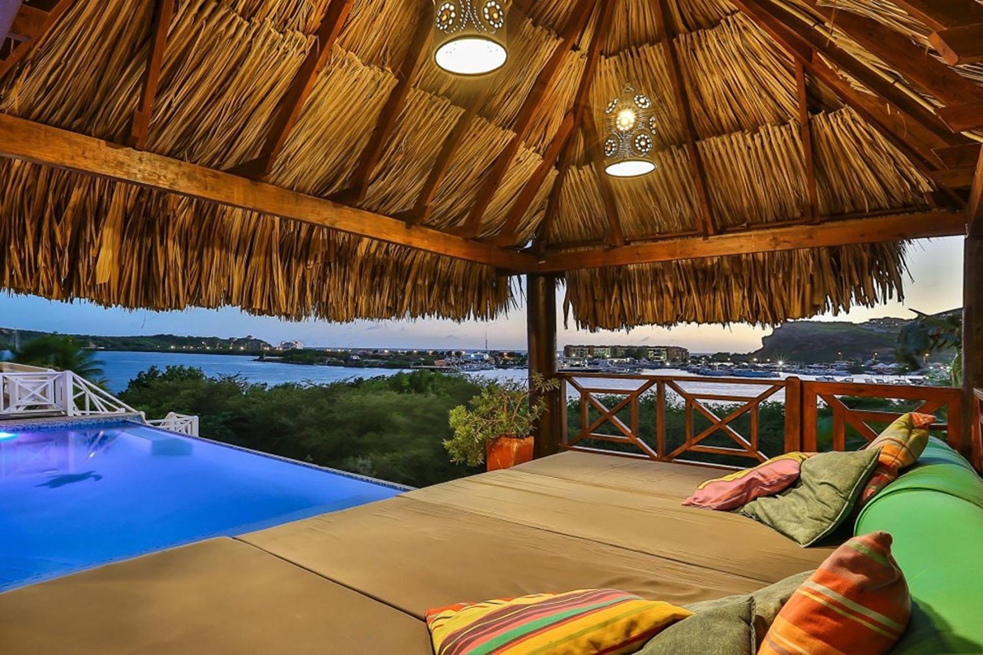 The Harbour View Villa - Breathtaking views