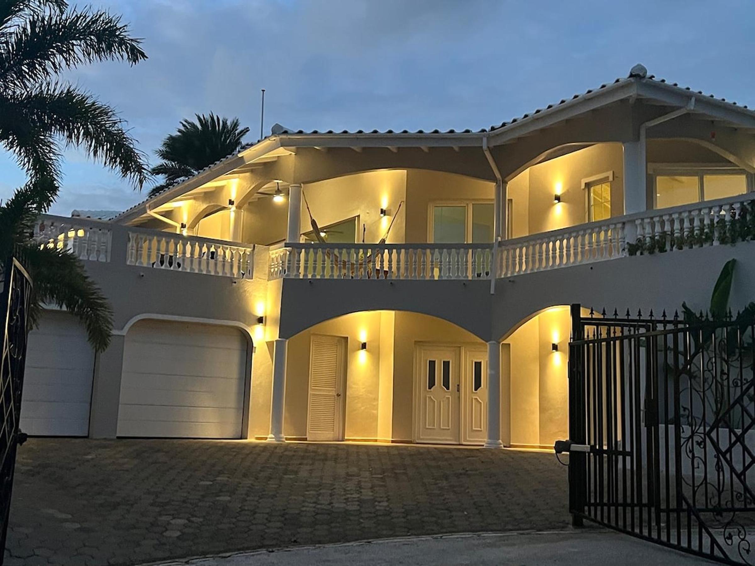 The Harbour View Villa - Breathtaking views