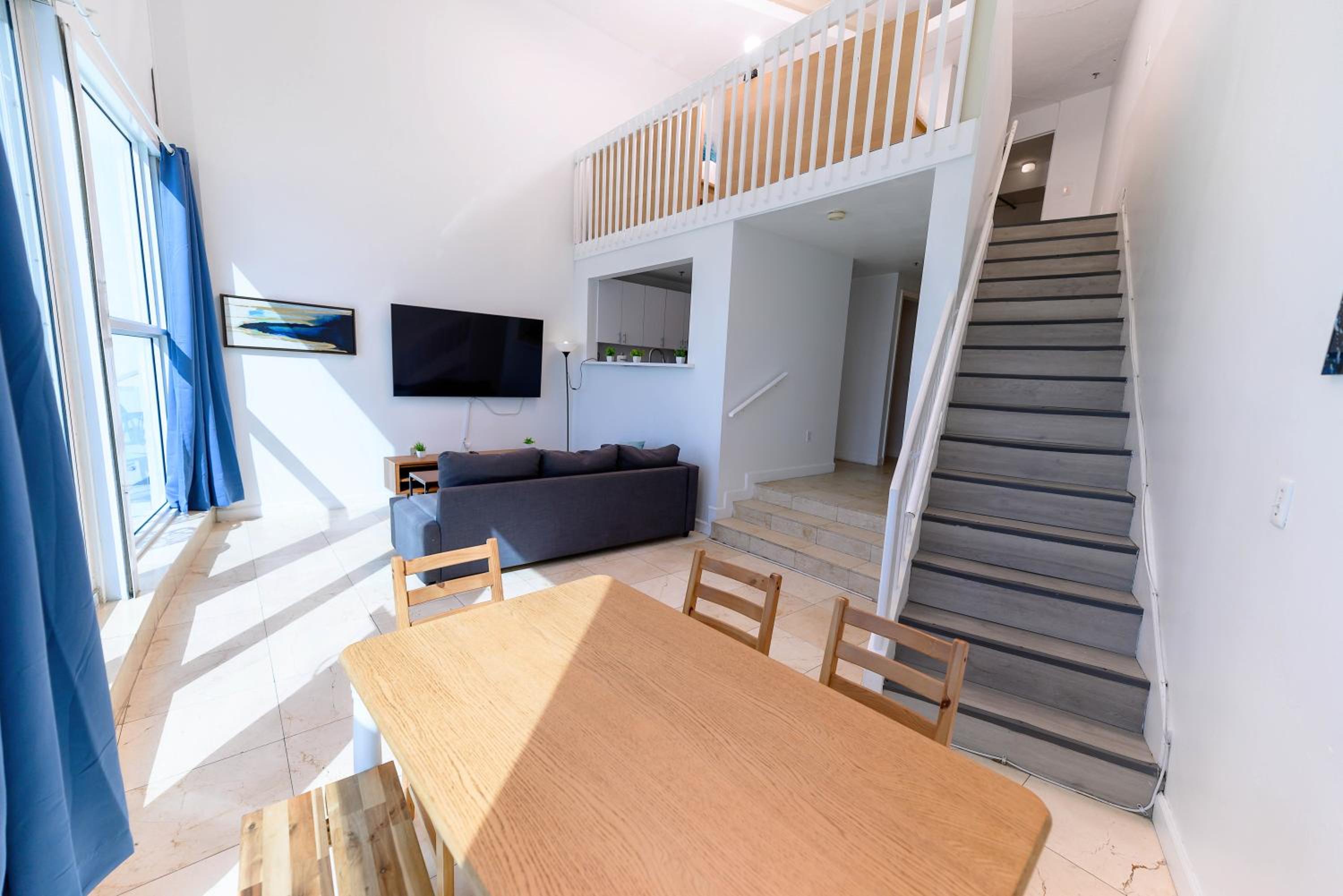 SeaStays-Miami Beach Apartments