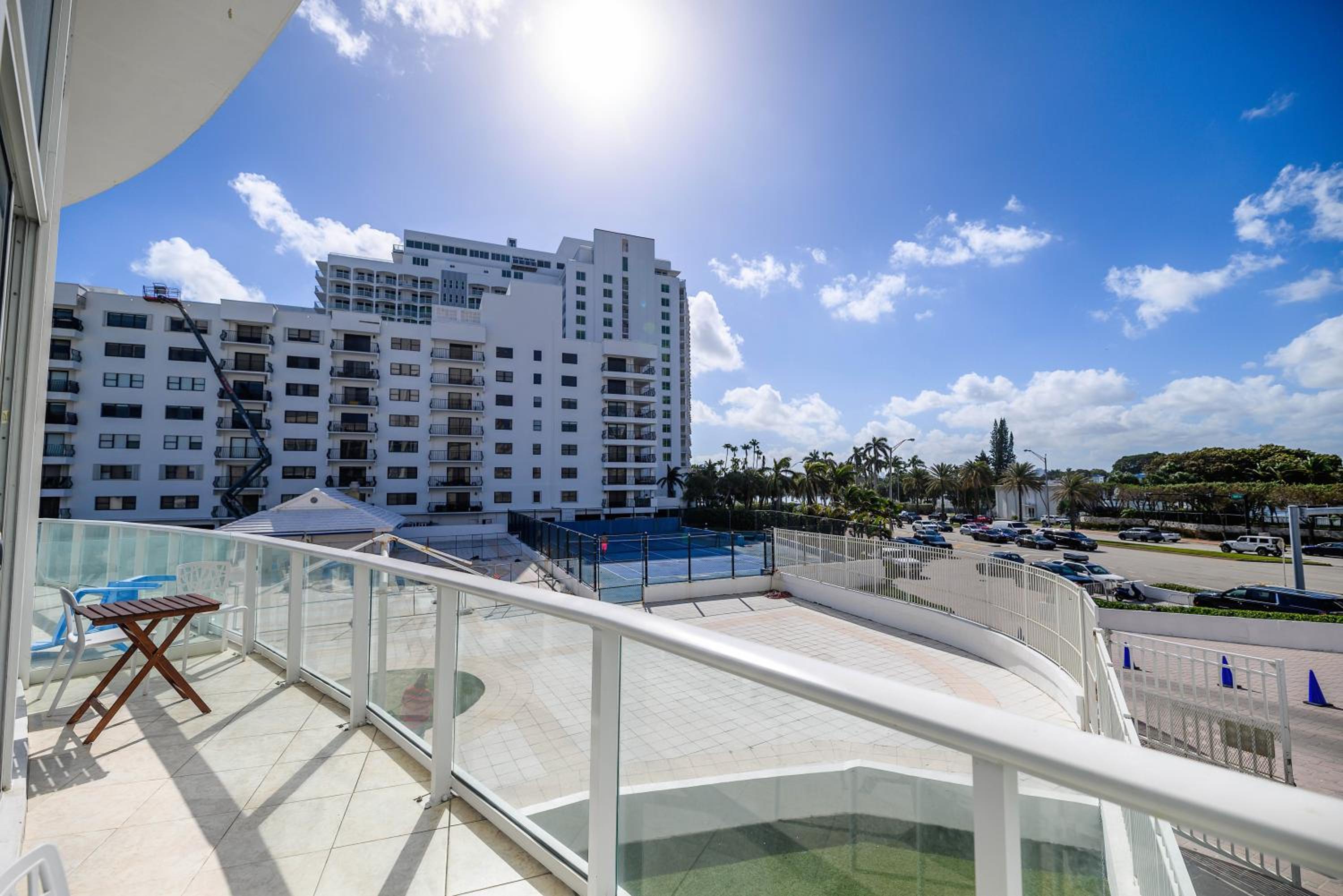 SeaStays-Miami Beach Apartments