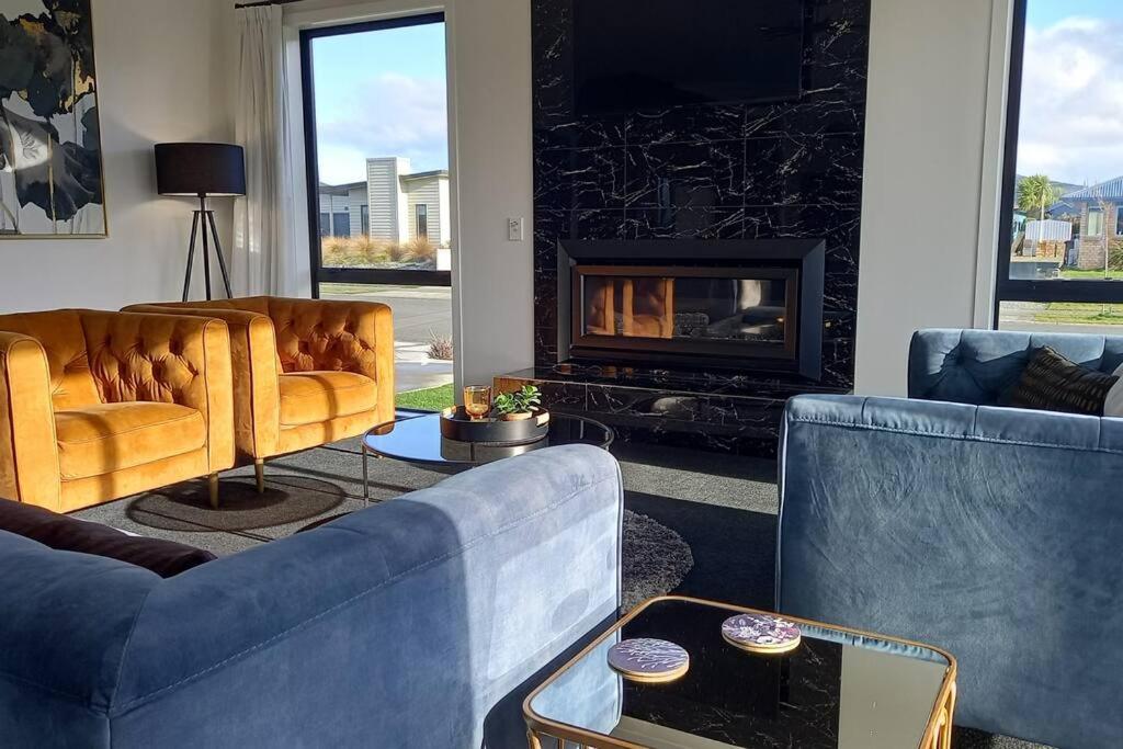Great house, Great location, Great Views view 5