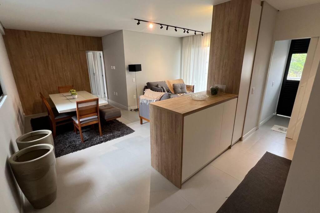 Lindo Apartamento de 3 dormitórios em Bombinhas